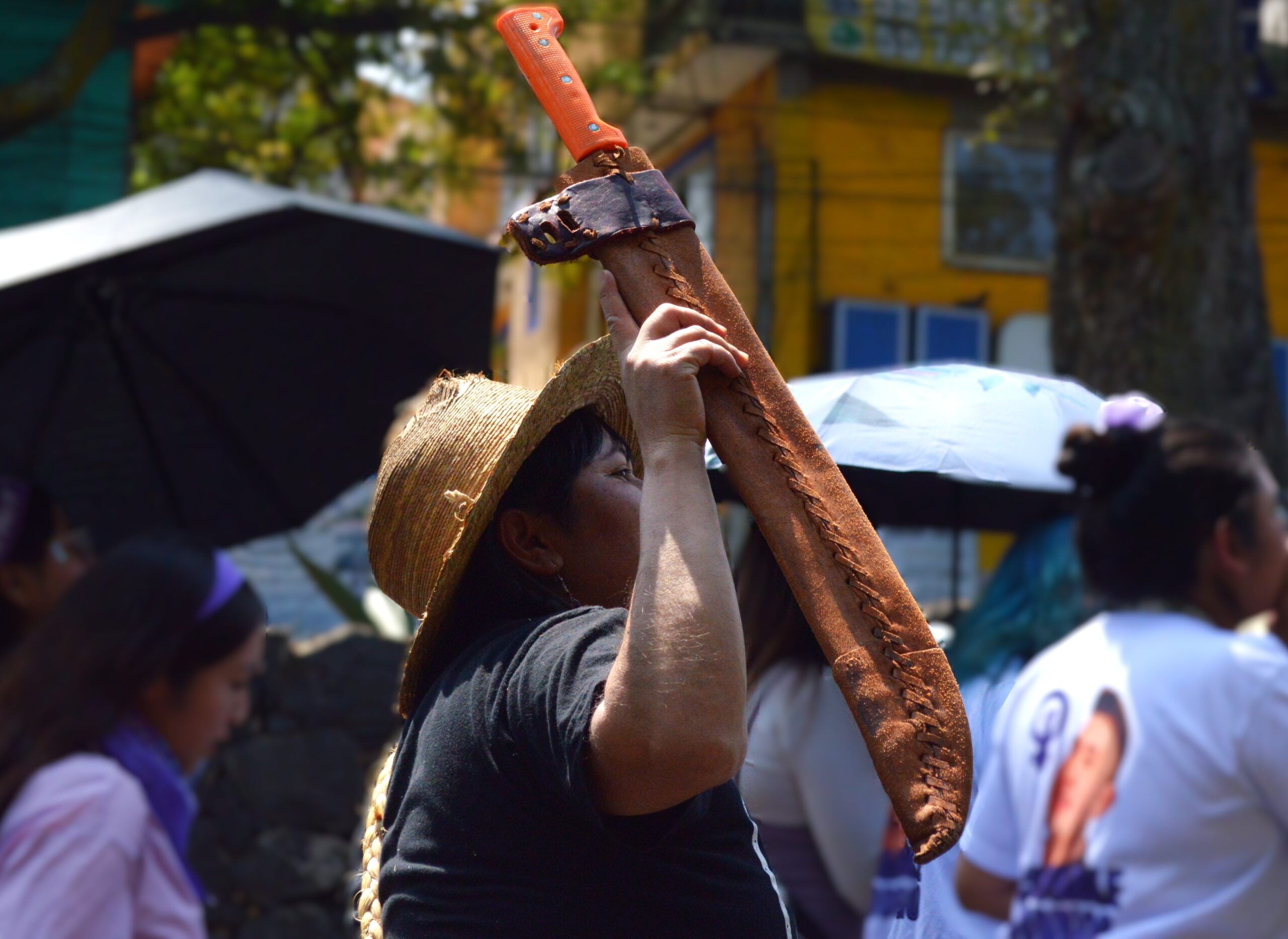 En Milpa Alta hay varias colectividades de mujeres organizadas que, además de manifestarse en las calles, constantemente tejen redes de trabajo para realizar otras actividades de defensa del territorio. Fotografía: Diana H. Gómez
